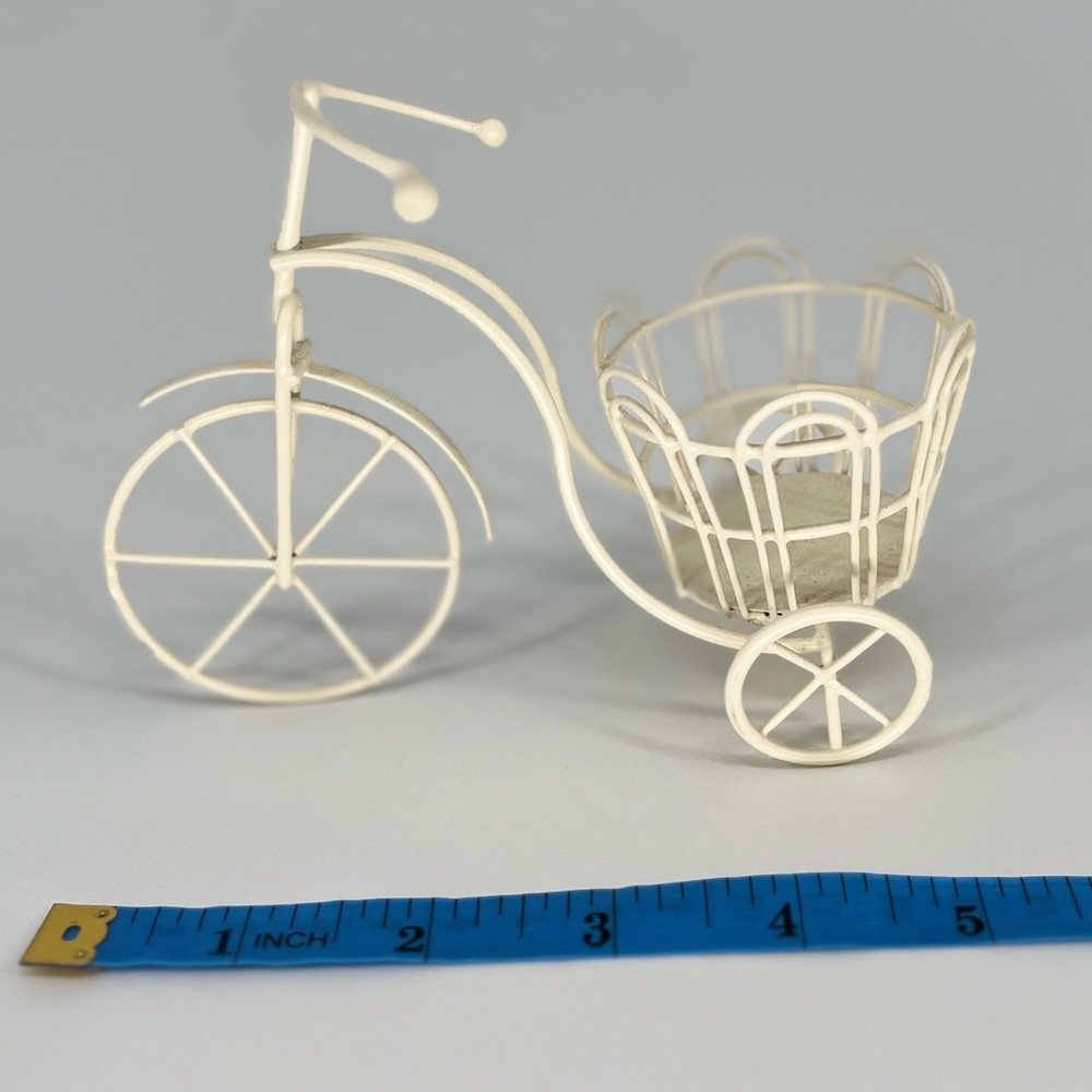 Elegant Cream Metal Bicycle Planter - Picture 4 of 6